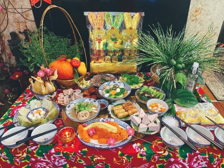 Mâm lễ cúng ông Công ông Táo. (Ảnh: Nhung Ngo)
