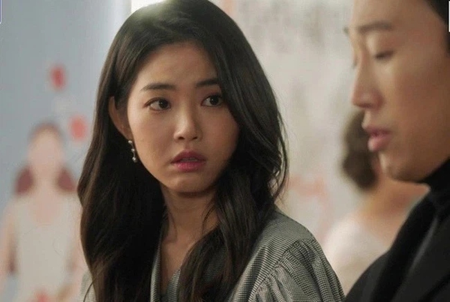 Chồng đem toàn bộ số tiền tiết kiệm đưa cho mẹ mà không hề nói qua với vợ (Ảnh minh họa, nguồn: KT)