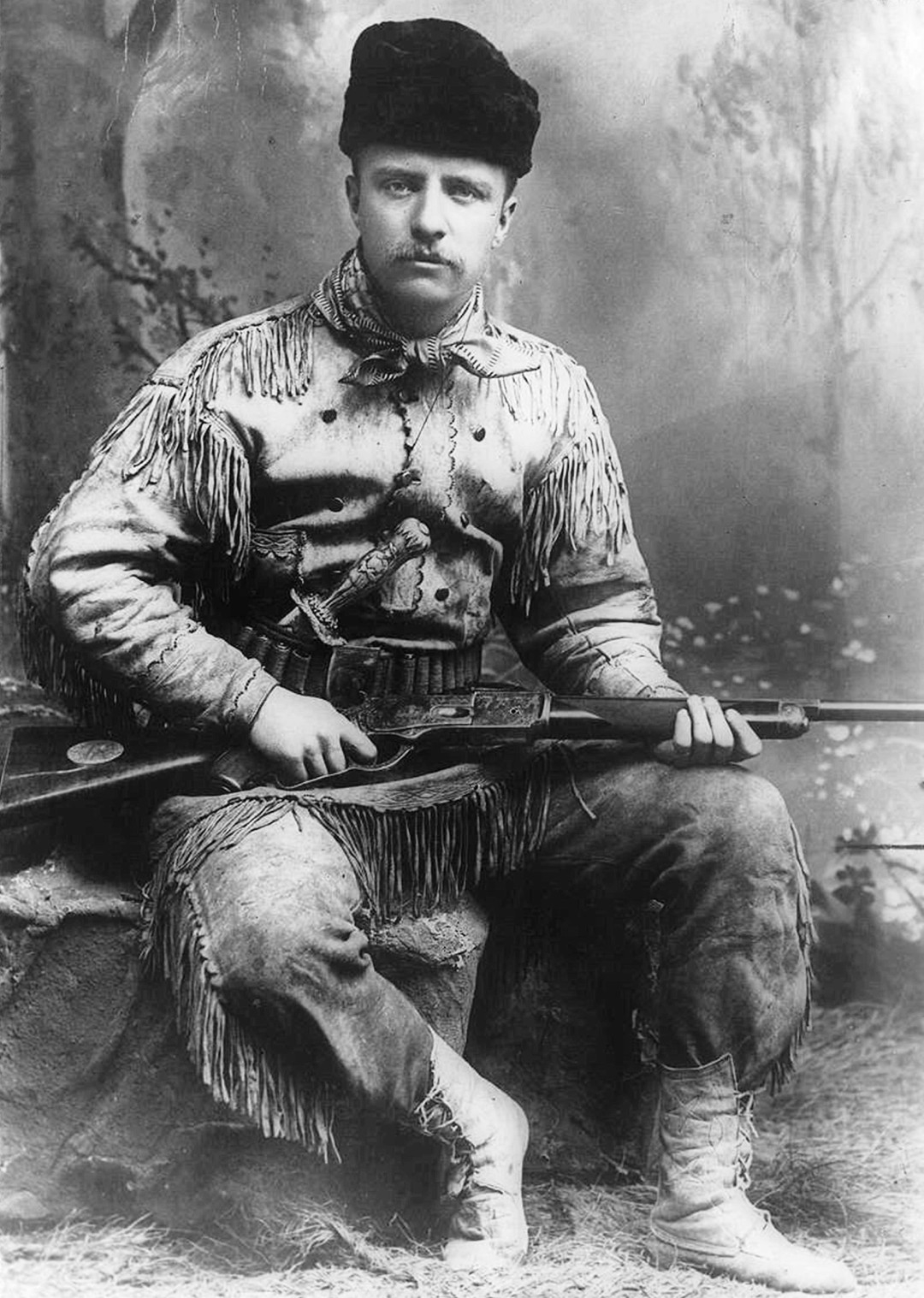 Ông Teddy Roosevelt trở thành chủ trang trại sau chuyến đi săn đến Badlands, Bắc Dakota. Từ năm 1884, cựu Tổng thống Mỹ Roosevelt dành hai năm sống tại trang trại chăn nuôi gia súc ở Dakota.