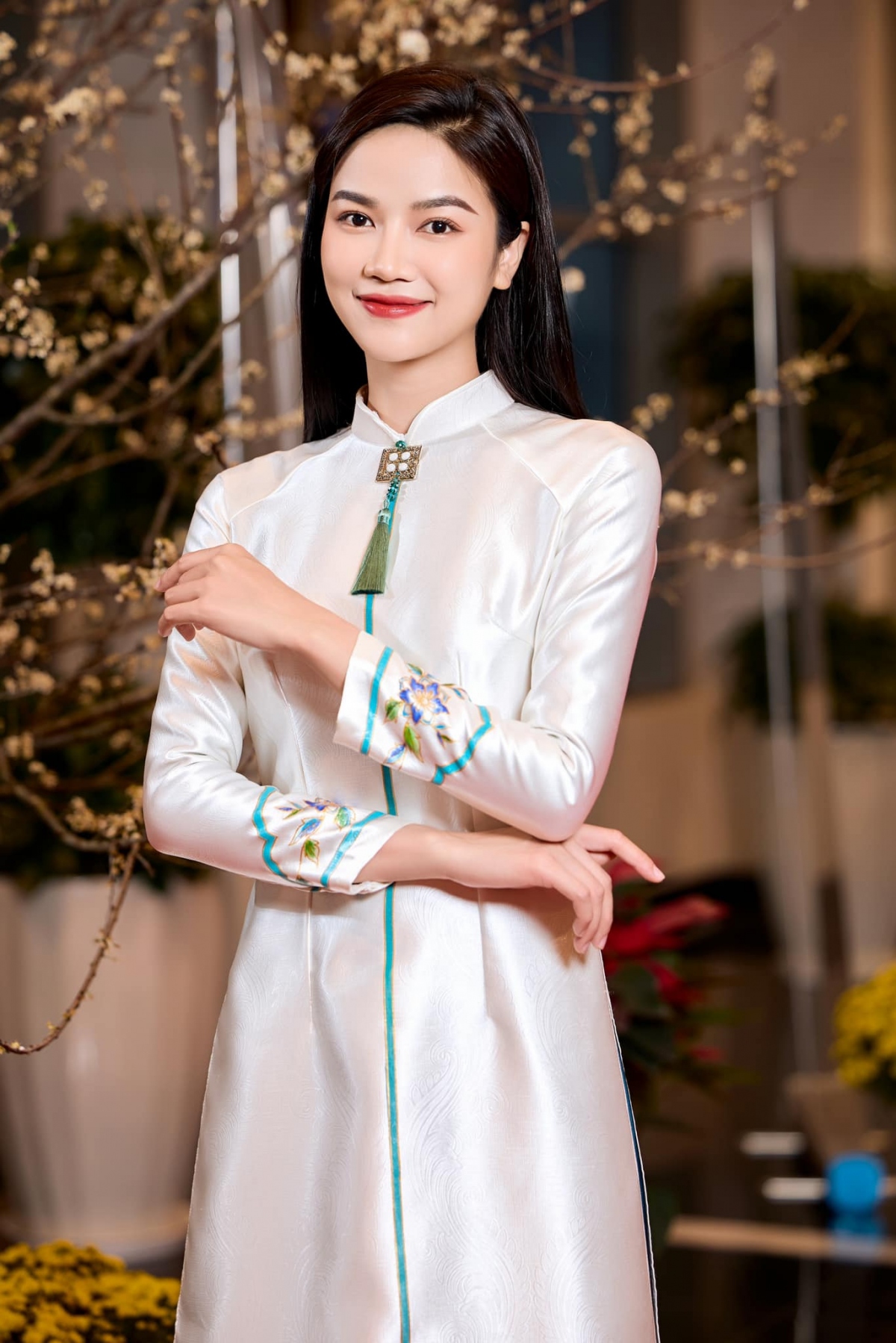 Nữ diễn viên chia sẻ, trong suốt 2 tháng quay phim "Gặp em ngày nắng", bạn trai là người dậy sớm đưa đón cô đi làm.