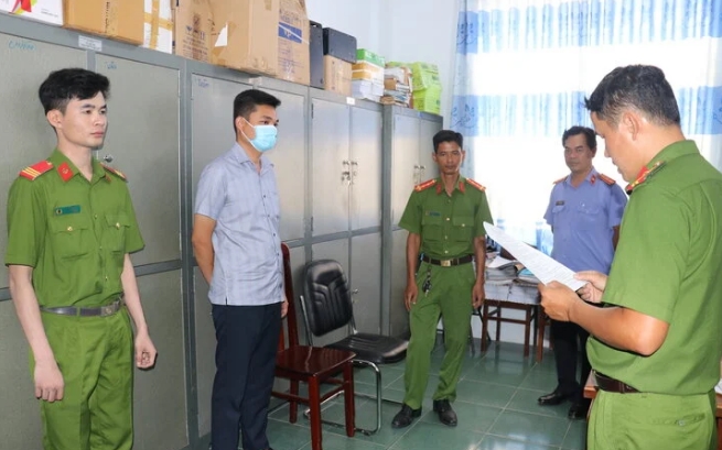 Bắt Giám đốc công ty vàng bạc Huỳnh Thắng vì lừa đảo chiếm đoạt tài sản hơn 35 tỷ đồng. (Ảnh: CACC)