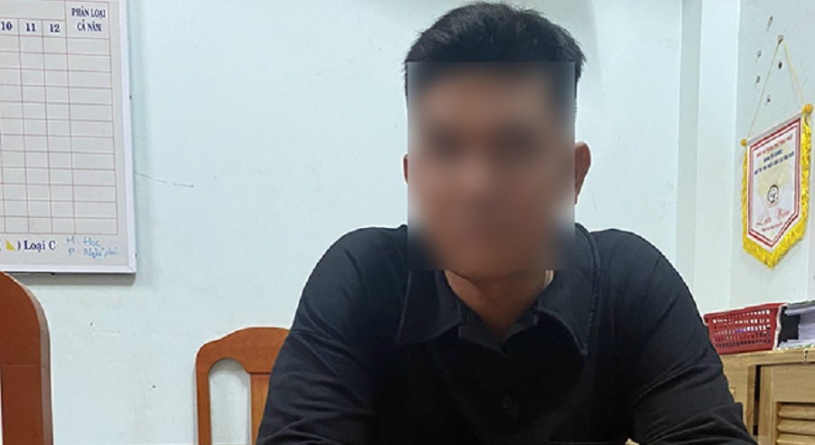 Tại cơ quan công an, đối tượng H.M.H đã thừa nhận toàn bộ hành vi phạm tội của mình. (Ảnh: Công an cung cấp)