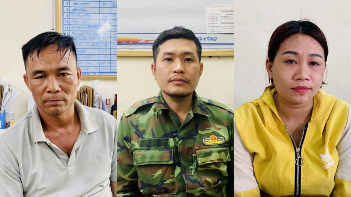 Các đối tượng từ trái sang phải: Nguyễn Cường, Huỳnh Văn Trái, Trương Thị Hương tại cơ quan Công an