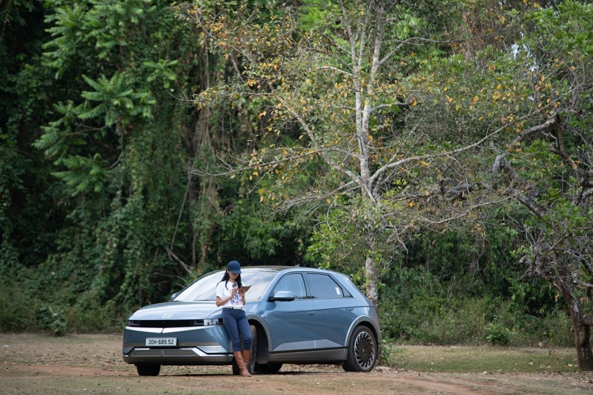 Nghỉ ngơi sau mỗi 2 giờ lái xe là điều nhà báo Phạm Thủy nhắc nhở các tay lái.