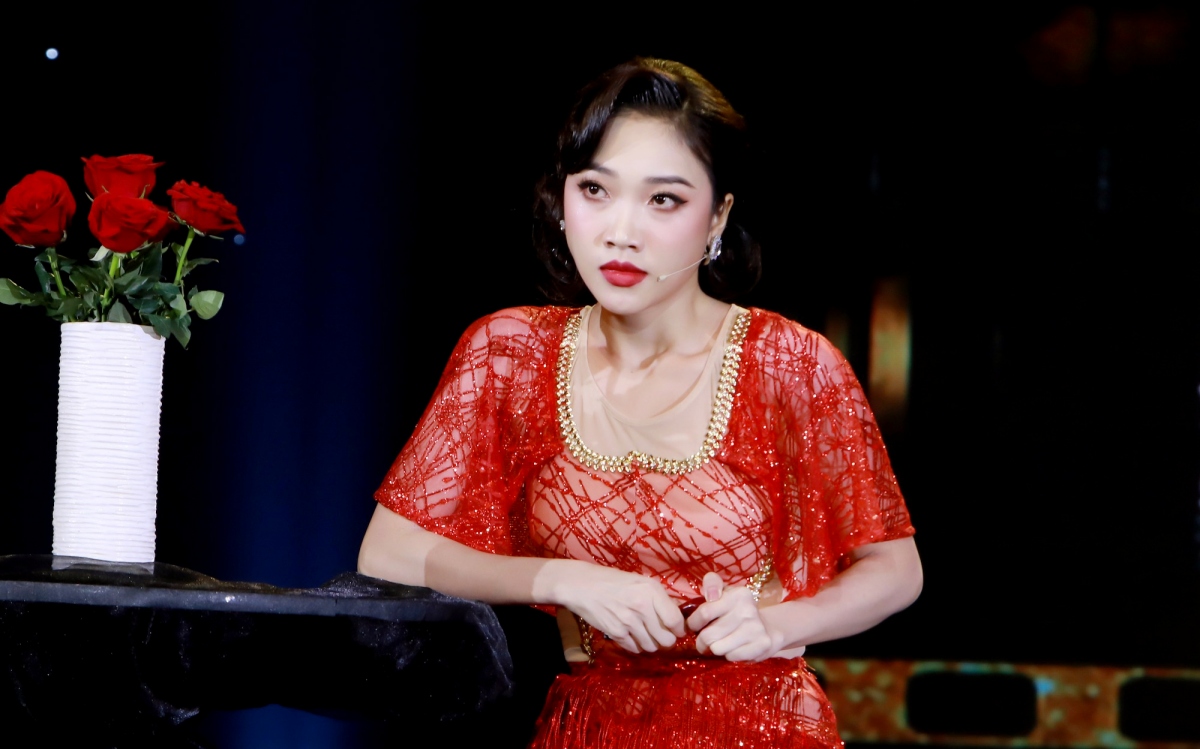 Trước khi đóng "Lật mặt 7", sao nữ sinh năm 1996 đã có kinh nghiệm đóng phim thông qua các dự án như "Tình đầu", "Giải cứu hạnh phúc", "Chị đại trở lại"… đồng thời từng “gây sốt” khi lọt top 5 Người đẹp nhân ái của Miss World Vietnam 2019. Với vai diễn điện ảnh đầu tay lần này, Lê Thu chắc chắn sẽ là cái tên tạo bất ngờ khó quên với người xem.