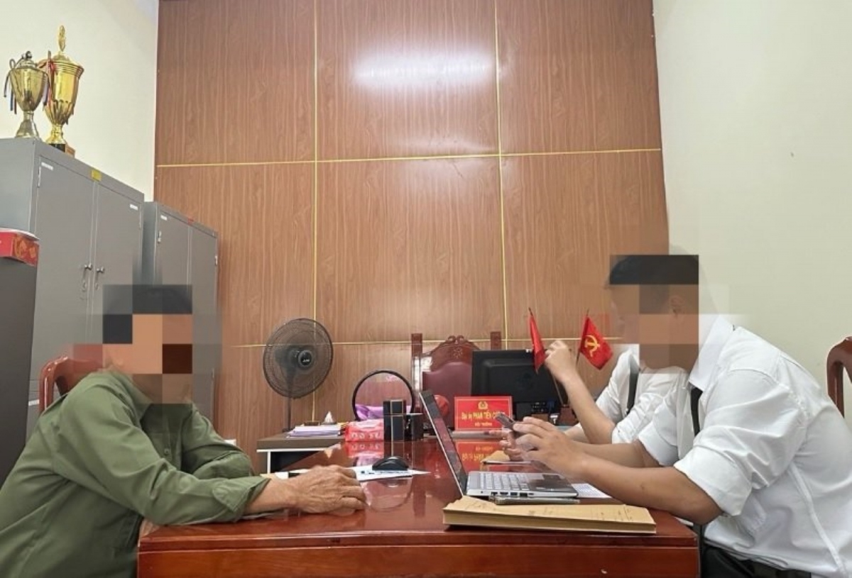 Ông T.V.Đ tại cơ quan Công an