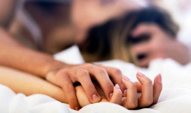 Rồi chuyện gì đến đã đến, tôi đã không làm chủ được bản thân vì sự từng trải của sếp (ảnh minh họa)