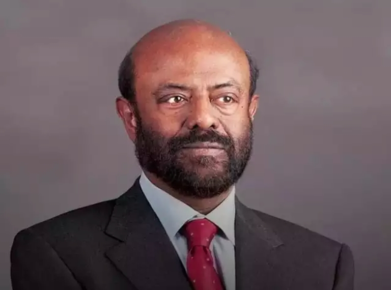 Người giàu thứ 3 Ấn Độ là ông Shiv Nadar với tổng tài sản ước tính trị giá 36,7 tỷ USD. Ông là người đi đầu trong lĩnh vực công nghệ thông tin Ấn Độ.