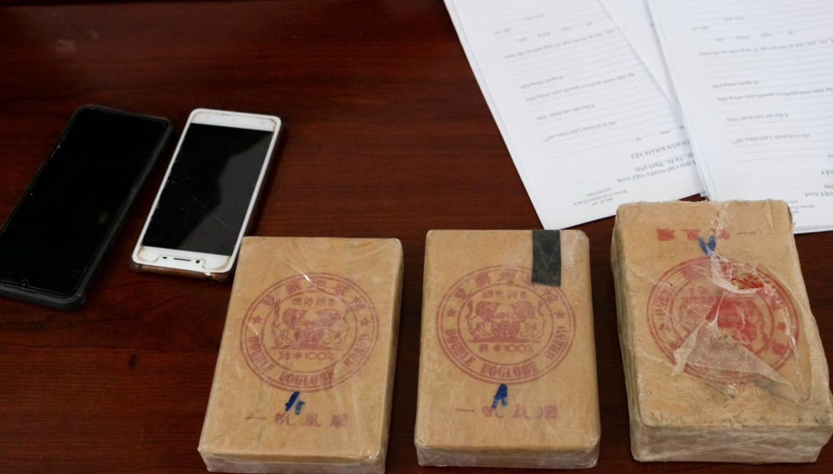 Tang vật 4 bánh heroin thu giữ của Nguyễn Quang Tuấn