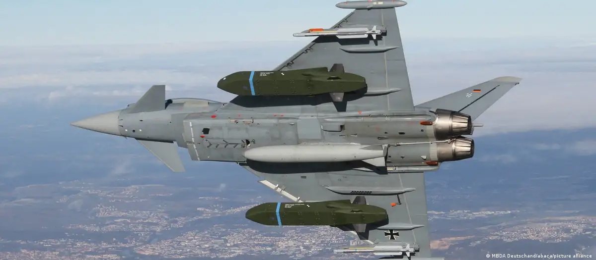 Tên lửa hành trình Taurus trên máy bay của Không quân Đức. Ảnh: MBDA Deutschand