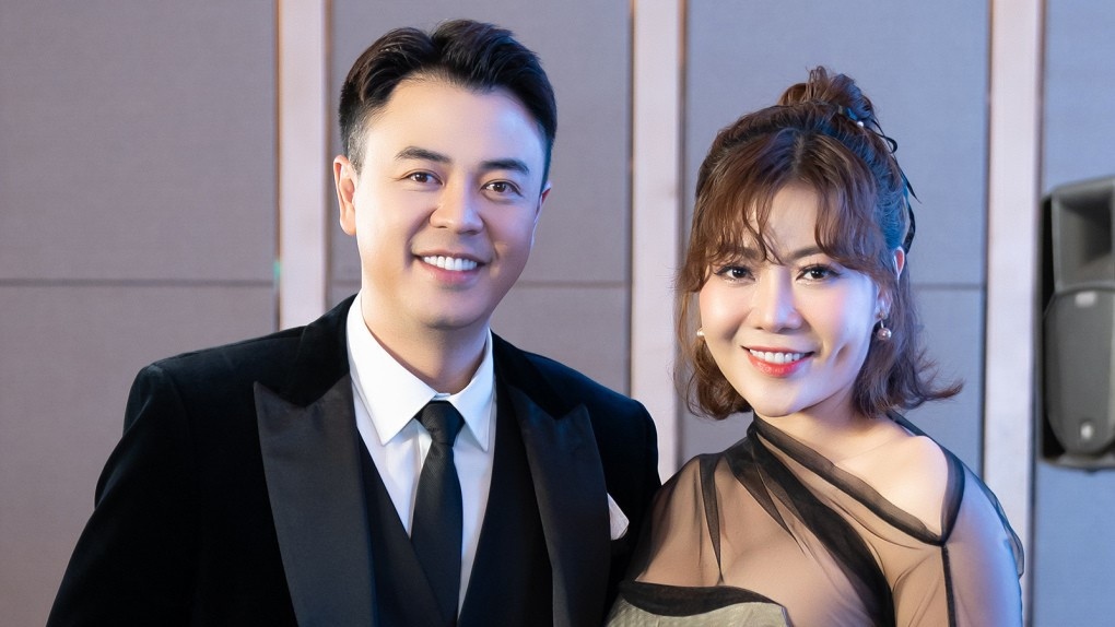 Thanh Hương và Tuấn Tú đóng vai vợ chồng trong bộ phim "Người một nhà"