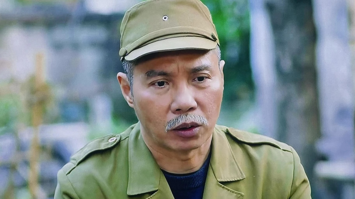 Kể về cảm xúc của NSND Công Lý khi được lên hình, Ngọc Hà nói: "Ông xã tôi rất hào hứng khi xem lại phim mình đóng, có khi vừa xem vừa tủm tỉm cười vì hạnh phúc vì thấy mình trên màn ảnh nhỏ. Bác sĩ điều trị cho anh ấy cũng dặn dò, anh ấy đi lại, làm phim được là "liều thuốc" tinh thần giúp anh ấy hồi phục tốt hơn".Trước những ý kiến không hay cho rằng, NSND Công Lý sức khỏe chưa ổn định nhưng bị vợ "ép" làm việc để lấy tình thương của khán giả, Ngọc Hà khẳng định: "Đây là lời ác ý của những người không hiểu chuyện áp đặt cho tôi. Việc anh Lý đóng phim hay không, tôi không quyết định được. Anh ấy được đóng phim nào là do đạo diễn mời, ê-kíp cũng thấy anh ấy đảm bảo được sức khỏe và diễn tốt thì mới gọi đi". (Nguồn: Dân Việt)