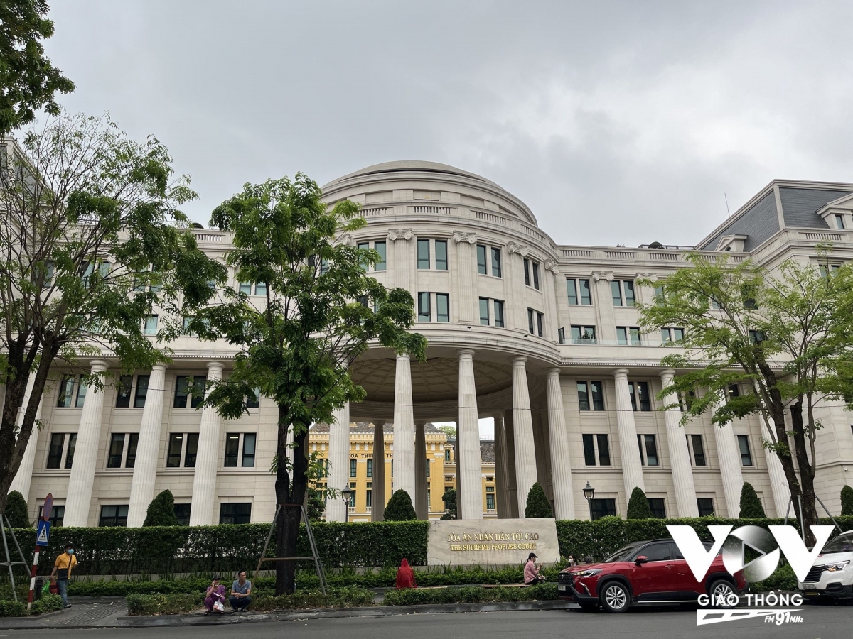 Công trình xây mới hoàn toàn trên nền đất cũ của Tòa án nhân dân tối cao, sau khi khánh thành nơi đây còn trở thành điểm đến yêu thích của các bạn trẻ và du khách