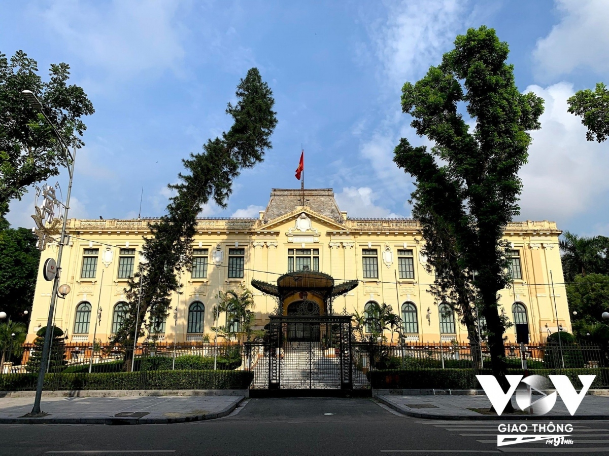 Hà Nội còn rất nhiều những công trình biểu tượng, gắn bó với người dân Thủ đô nói riêng và nhân dân cả nước nói chung