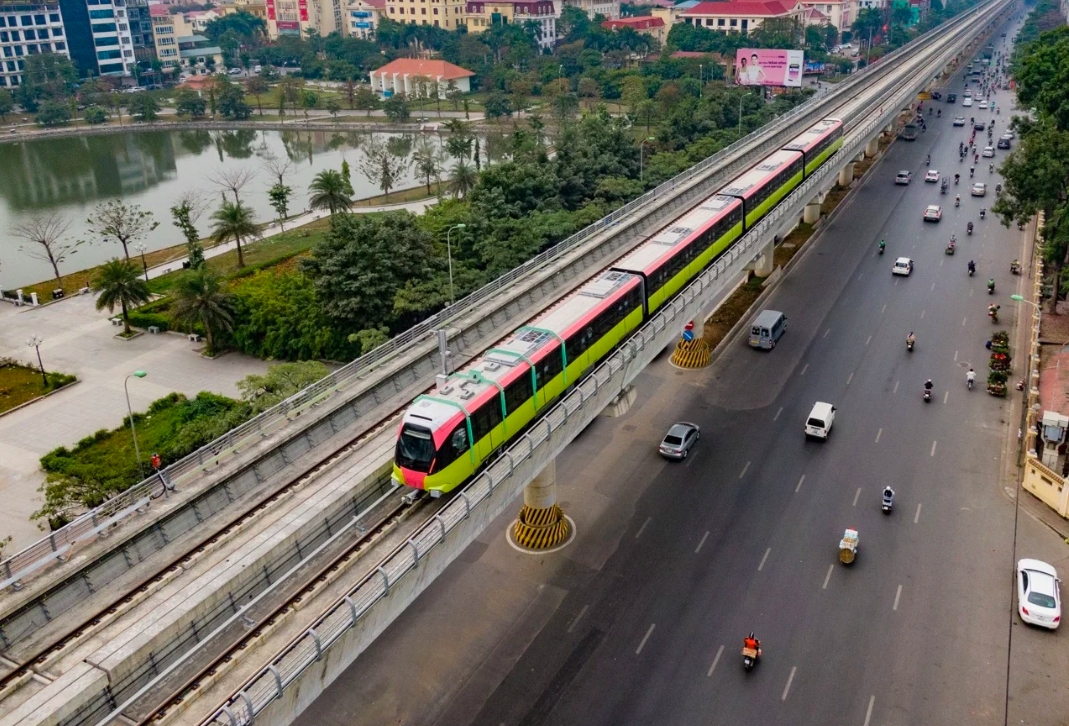 Hiện đoạn trên cao của tuyến metro số 3, Nhổn - Cầu Giấy đang tiến hành chạy thử từ ngày 11/3/2024 đến 26/4/2024