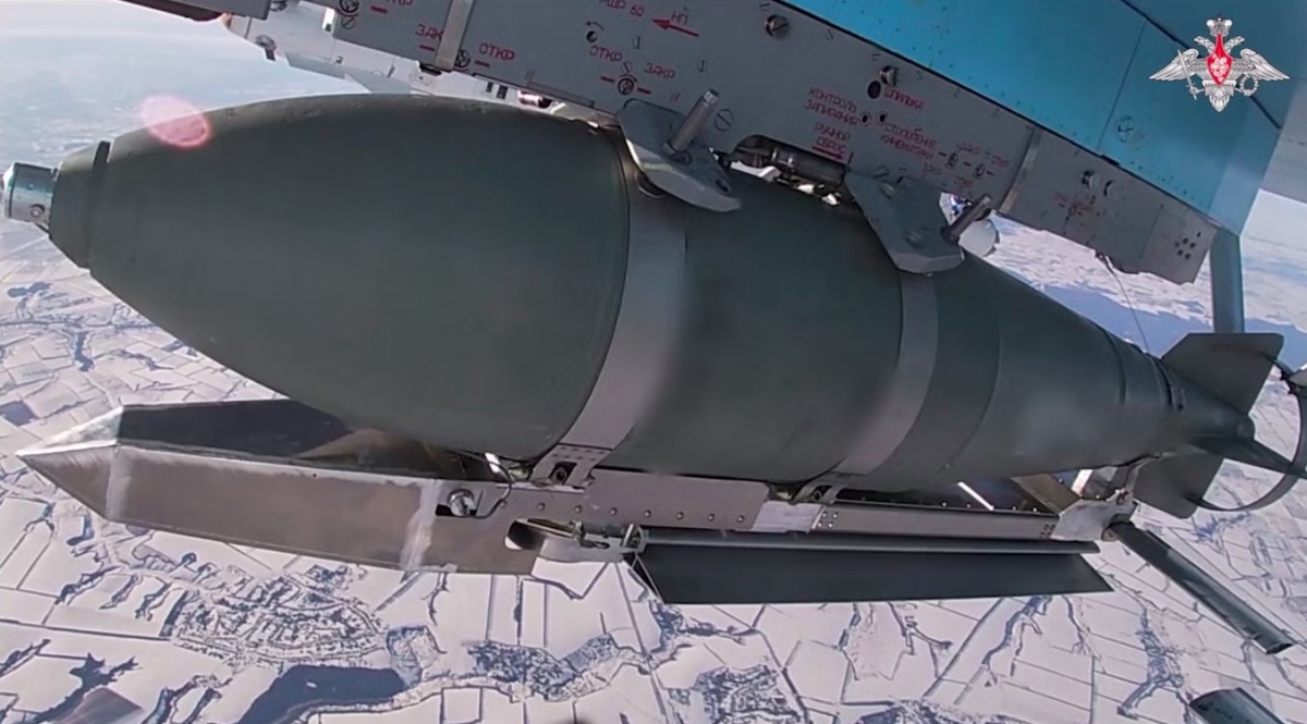 Chiến đấu cơ mang bom FAB.