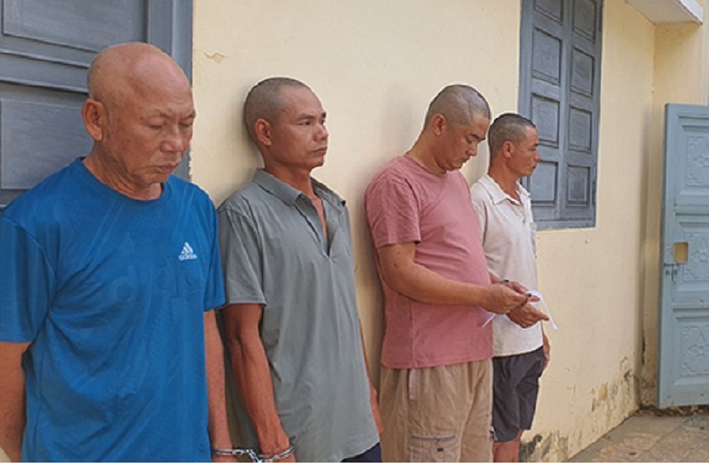 Các bị can liên quan vụ án. (Ảnh: Công an Bình Thuận)