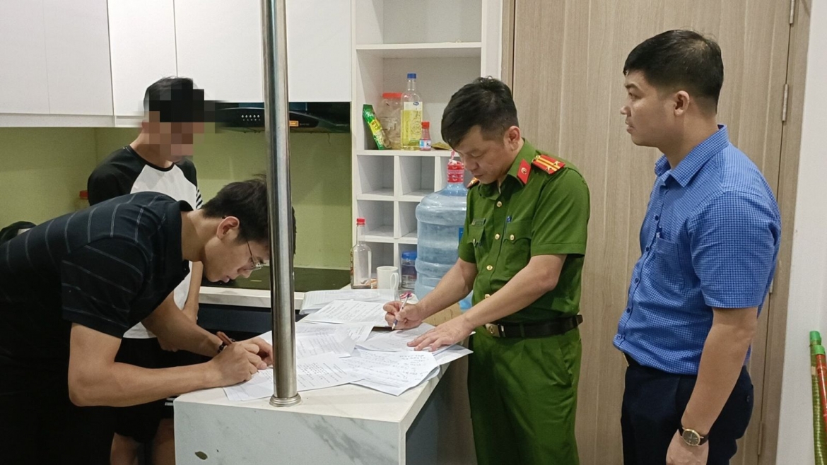 Công an tỉnh Bắc Giang phá chuyên án đấu tranh với các đối tượng giả danh nhân viên ngân hàng lừa đảo chiếm đoạt tài sản