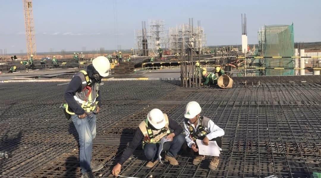 Việc thi công xuyên đợt nghỉ lễ nhằm tranh thủ thời tiết thuận lợi của mùa khô, phấn đấu đẩy nhanh tiến độ dự án.