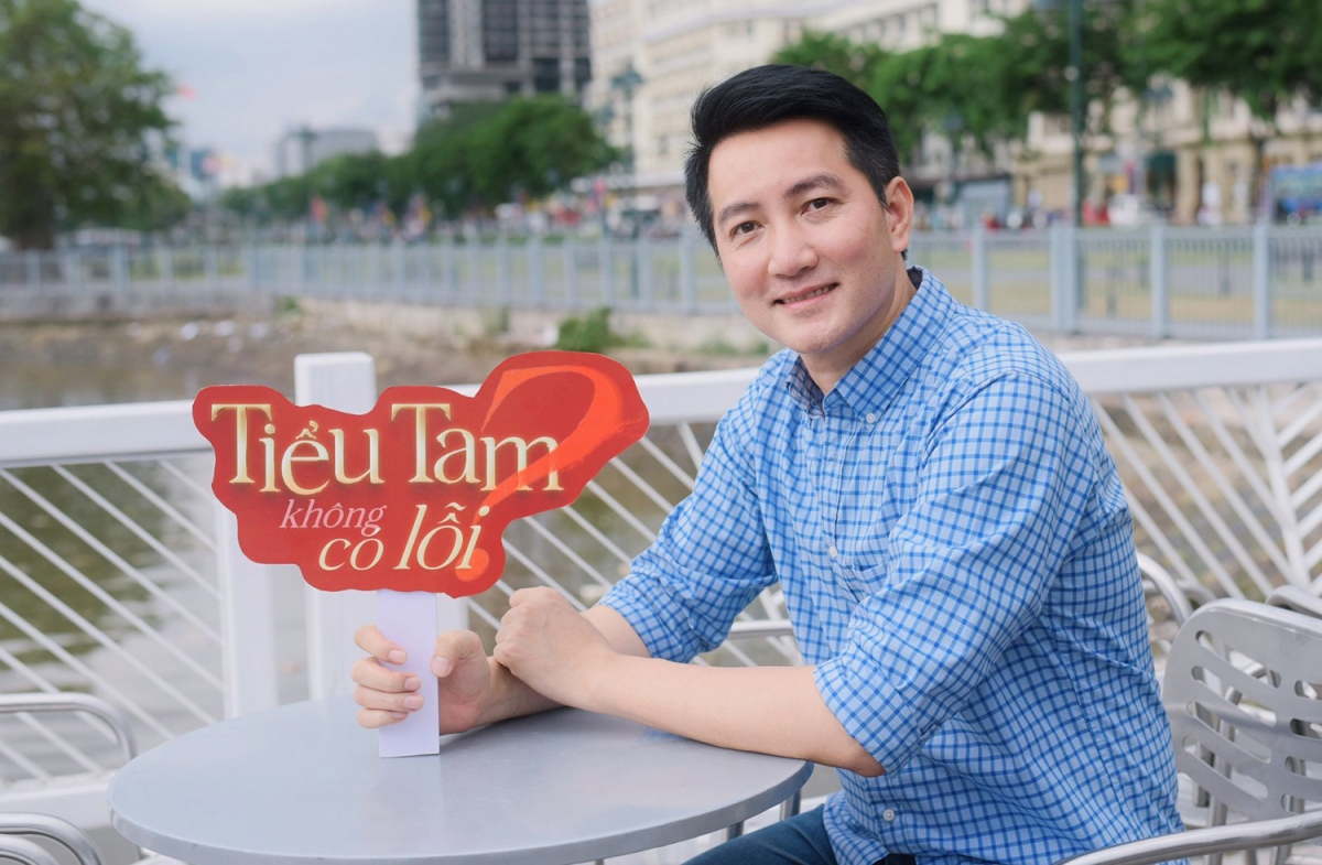 Ca sĩ Phi Hùng