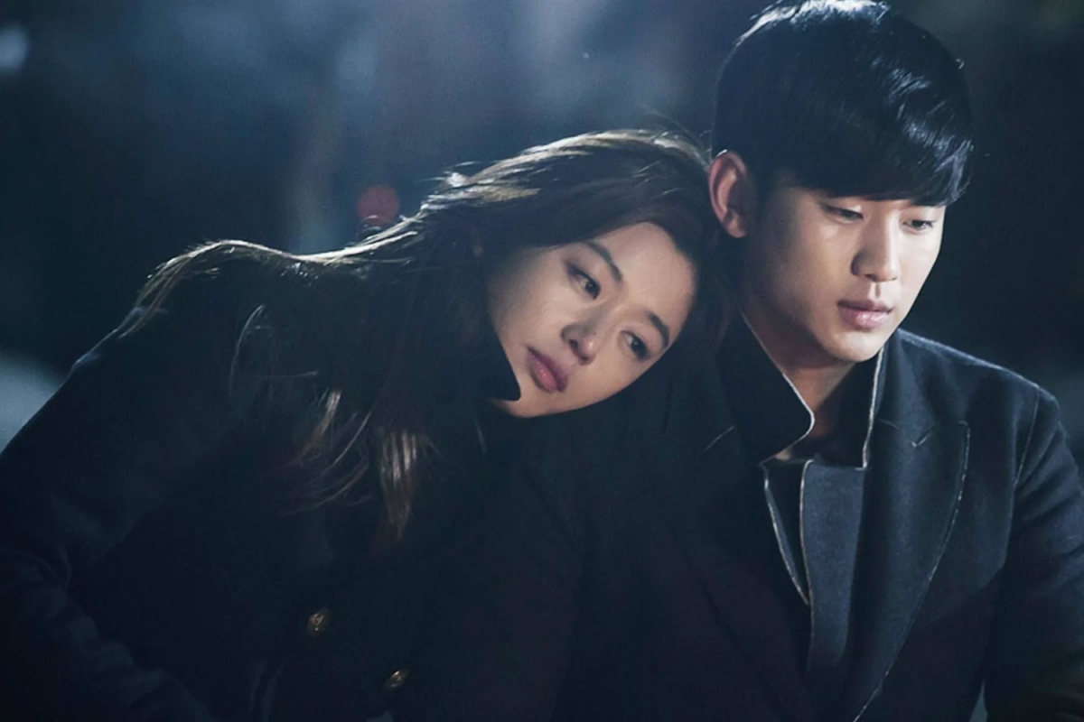 Diễn xuất ăn ý khi thể hiện mối tình giữa chàng trai ngoài hành tinh và minh tinh ở Trái đất, Kim Soo Hyun - Jun Ji Hyun trở thành một trong những cặp tình nhân màn ảnh đông fan nhất truyền hình Hàn Quốc. Cụm từ "cụ giáo" và "mợ chảnh" trở thành biệt hiệu của họ từ phim đến đời thực.