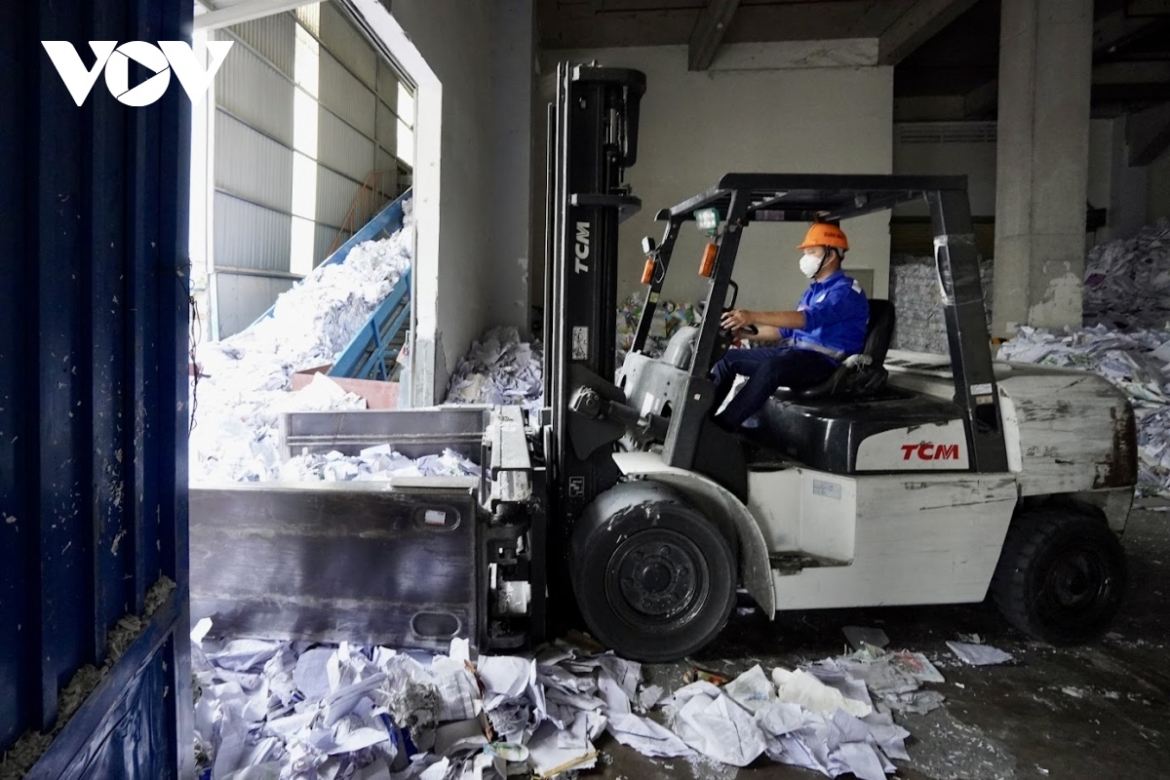 Rác thải được tái chế theo mô hình sản xuất xanh
