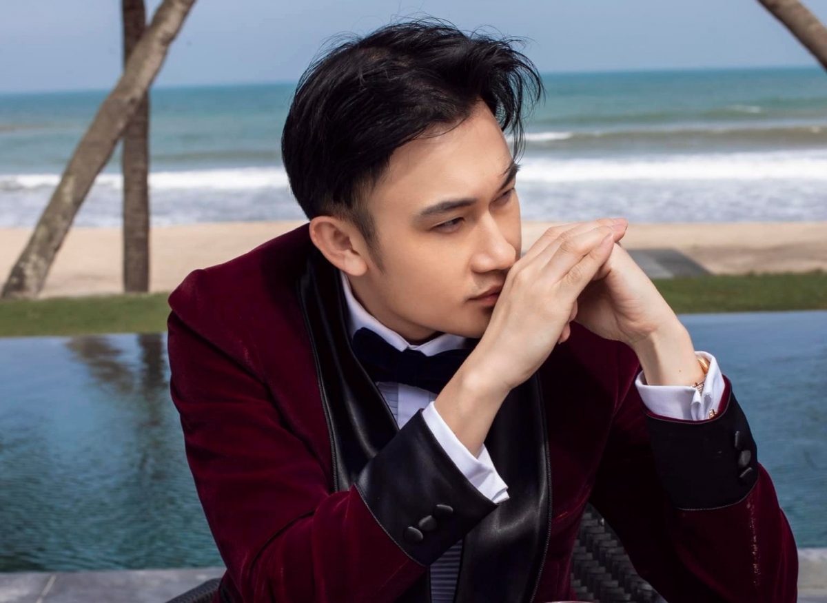 Dương Triệu Vũ hứa sẽ đãi Lệ Quyên và Hồ Ngọc Hà mỗi người một chầu ăn và gợi ý nếu cả hai cùng ngồi ăn sẽ càng tốt