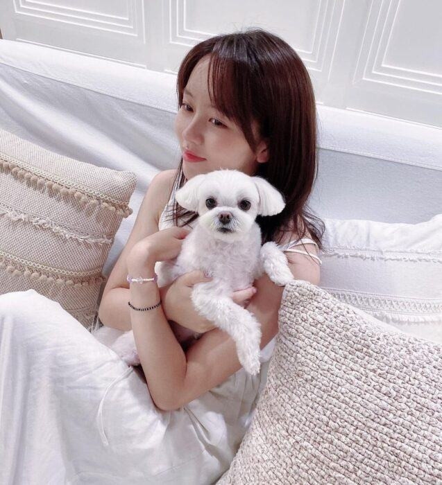 Kim So Hyun là nữ diễn viên trẻ nhất đạt 10 triệu người theo dõi trên Instagram. Nữ diễn viên sinh năm 1999 sẽ sớm gặp lại người hâm mộ qua bộ phim “Dòng sông nơi trăng mọc” cùng nam diễn viên Ji Soo.