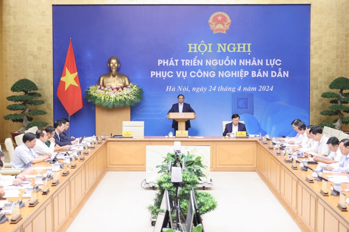 Thủ tướng Phạm Minh Chính phát biểu tại Hội nghị phát triển nguồn nhân lực phục vụ công nghiệp bán dẫn