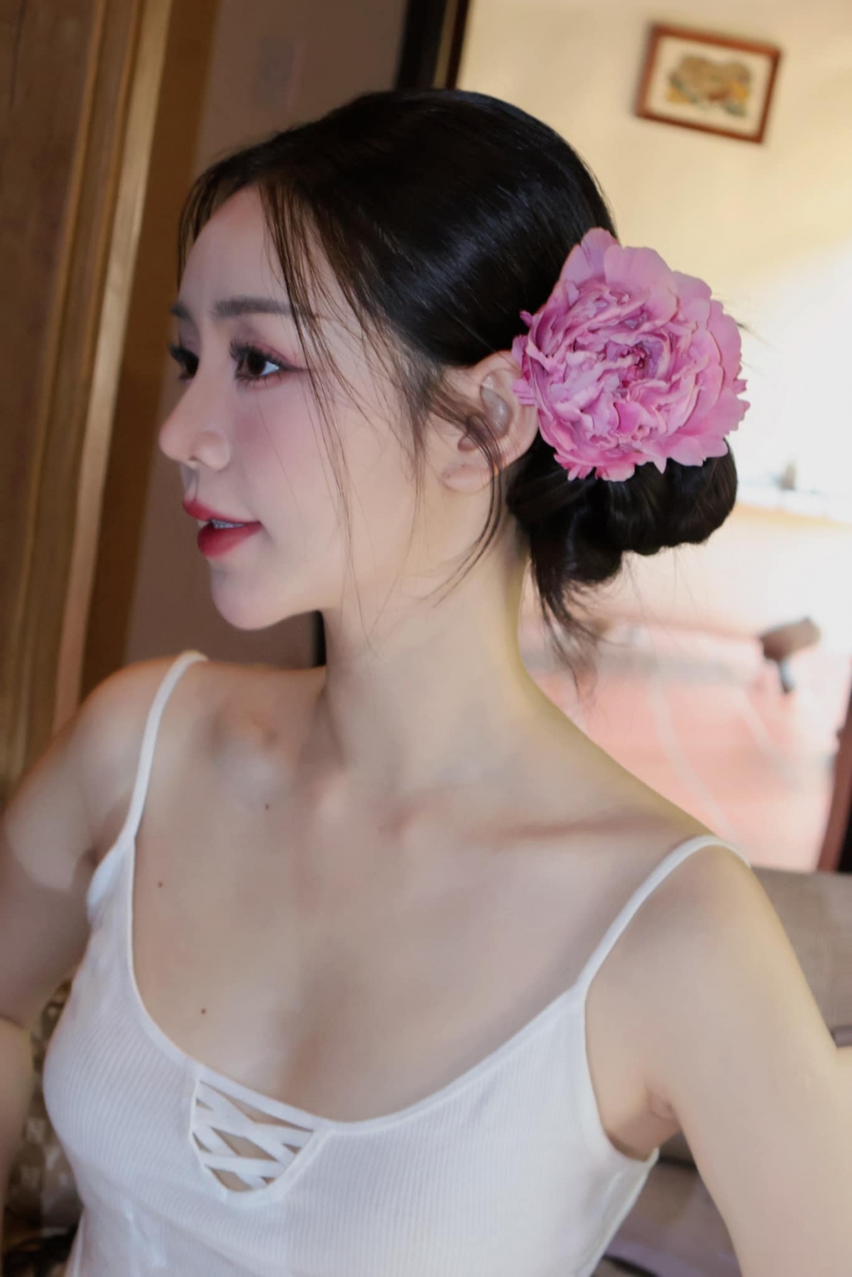 Trong lễ trao giải Cánh diều vàng 2023, Quỳnh Kool được vinh danh ở hạng mục Nữ diễn viên chính xuất sắc lĩnh vực phim truyền hình nhờ diễn xuất ấn tượng trong phim “Đừng làm mẹ cáu”. 