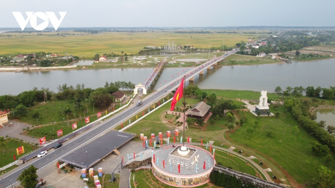 Khu di tích quốc gia đặc biệt Đôi bờ Hiền Lương - Bến Hải