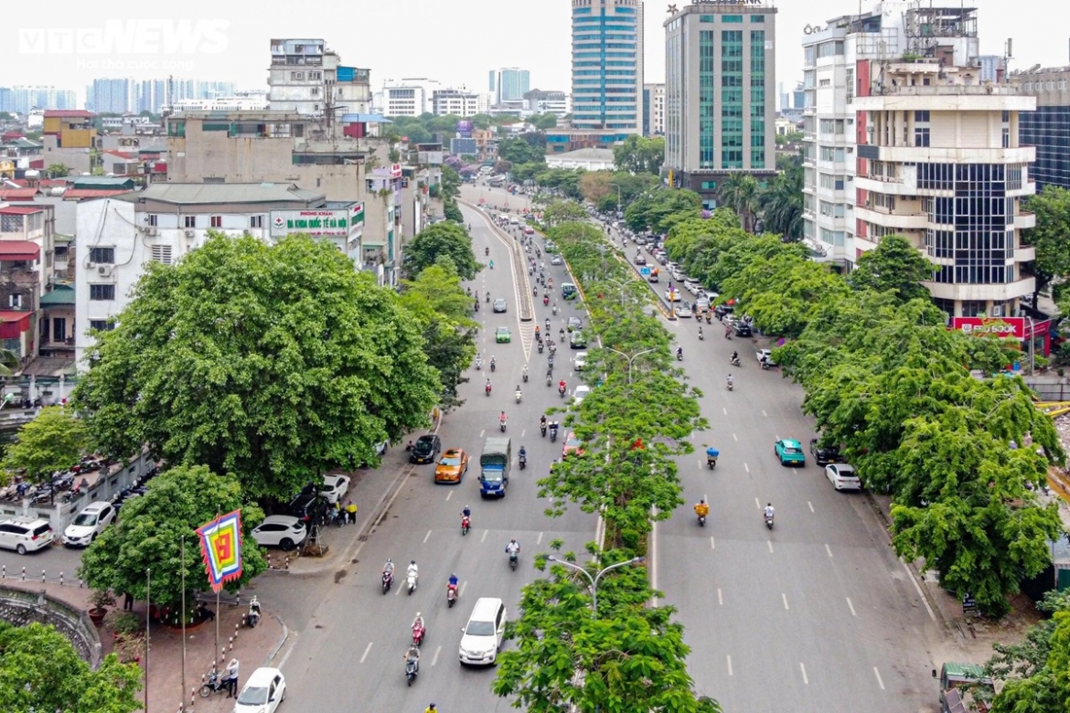 Tháng 2/2008, vành đai 1 Kim Liên - Xã Đàn được đưa vào hoạt động, với chiều 550m, tổng mức đầu tư 773 tỷ đồng, chi phí trung bình 1,41 tỷ đồng/m.