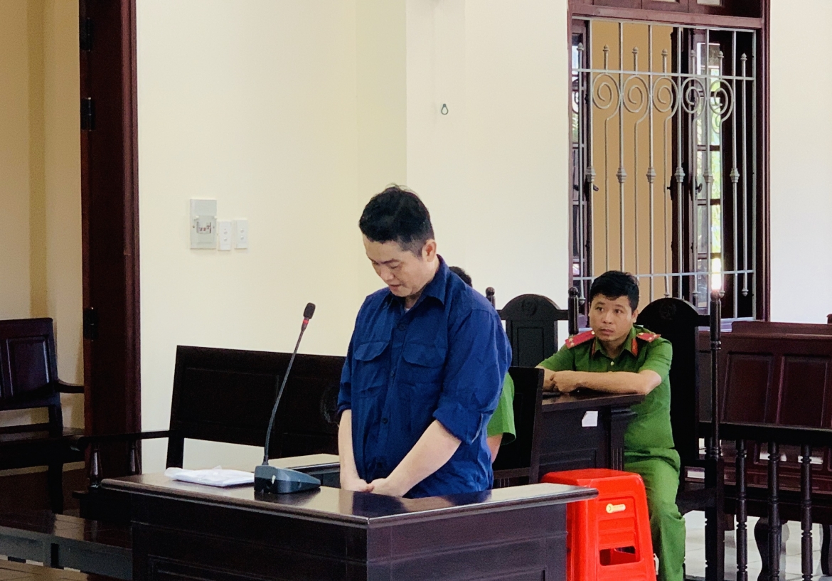 Bị cáo Nguyễn Việt Phong tại tòa. Ảnh: Đ. Bảo