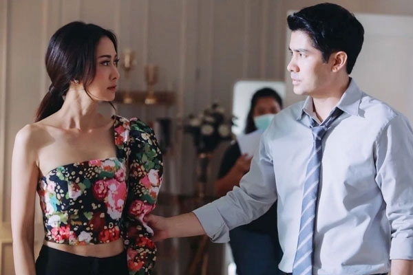 Tôi chán nản vì vợ mải mê tụ tập bạn bè (Ảnh minh họa, nguồn: KT)