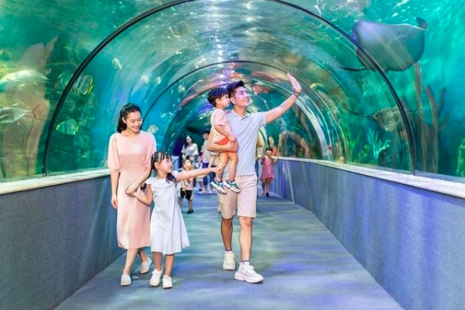 Thủy cung có diện tích l4.000 m2 với hơn 30.000 loài sinh vật.