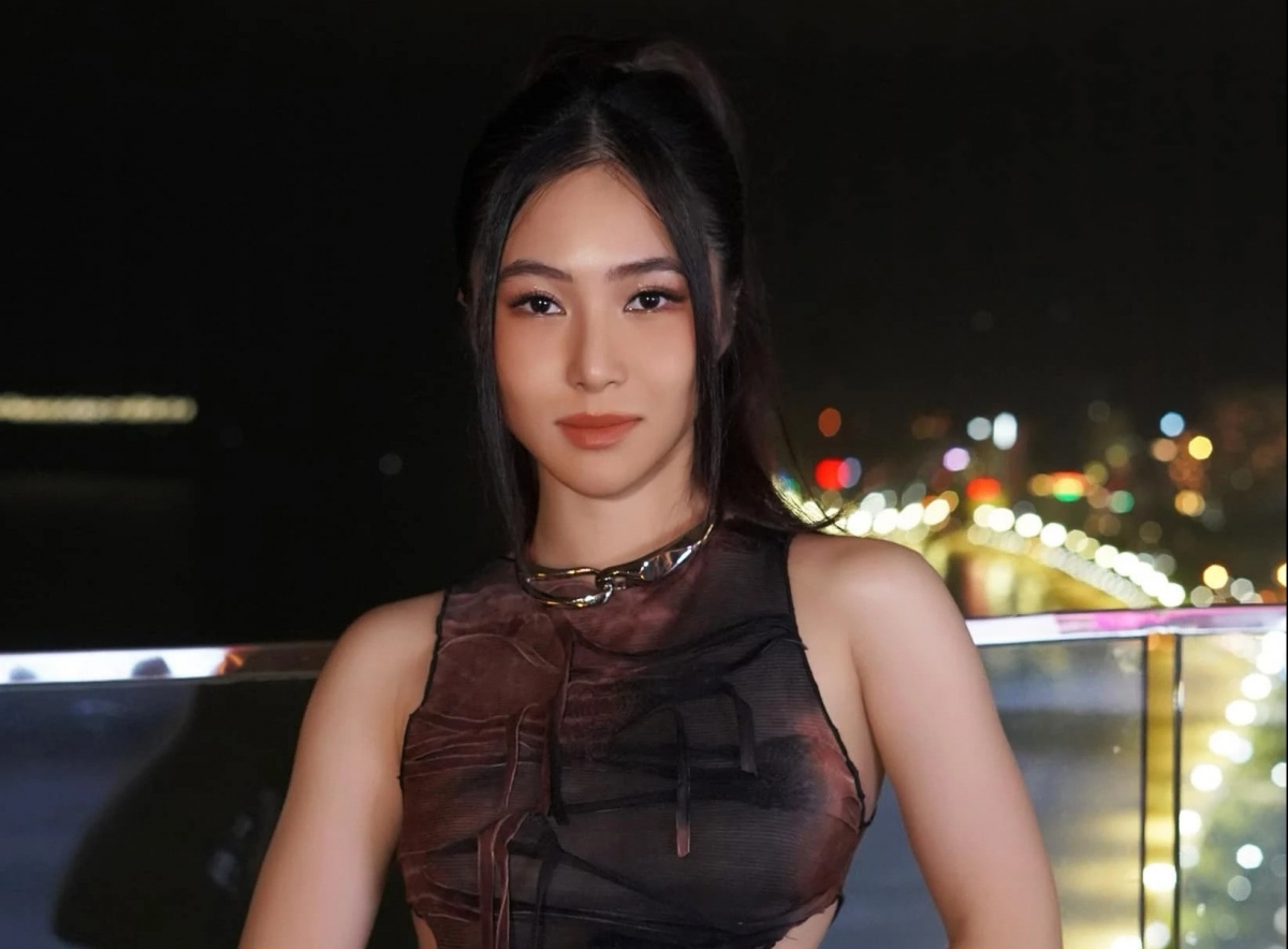 Ca sĩ Hương Tràm cho biết đang cùng gia đình có những hành động pháp lý theo đúng quy định của pháp luật để chống lại các thông tin giả, không đúng sự thật mang tính chất cáo buộc chủ quan, xúc phạm nghiêm trọng hình ảnh, danh dự, nhân phẩm của cô thời gian qua.