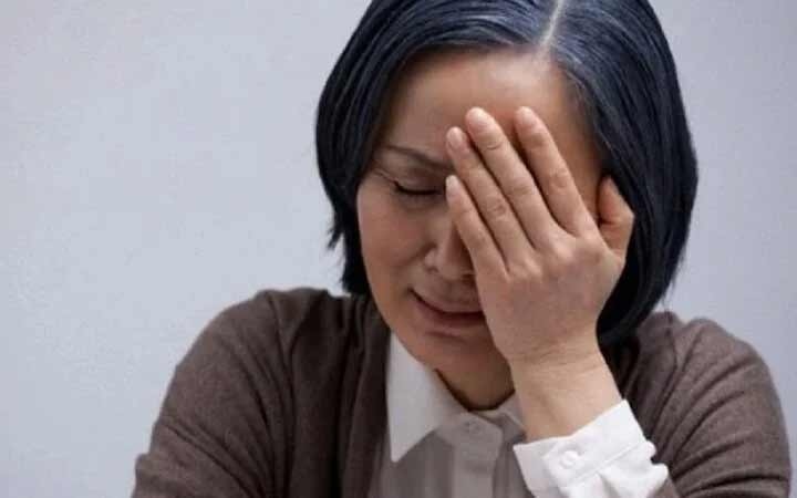 Dù tôi đã làm hết mọi việc nhưng con rể ngày càng khó chịu và xét nét với tôi (ảnh minh họa)