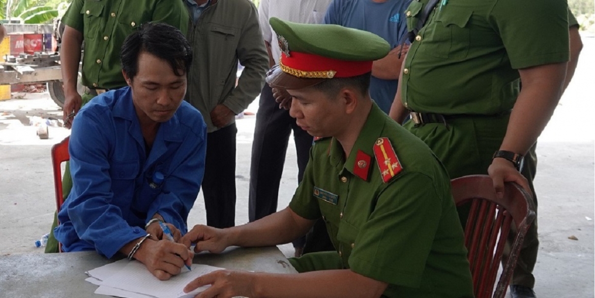 Nguyễn Hữu Chính bị cơ quan công an bắt giữ. (Ảnh: B.H)