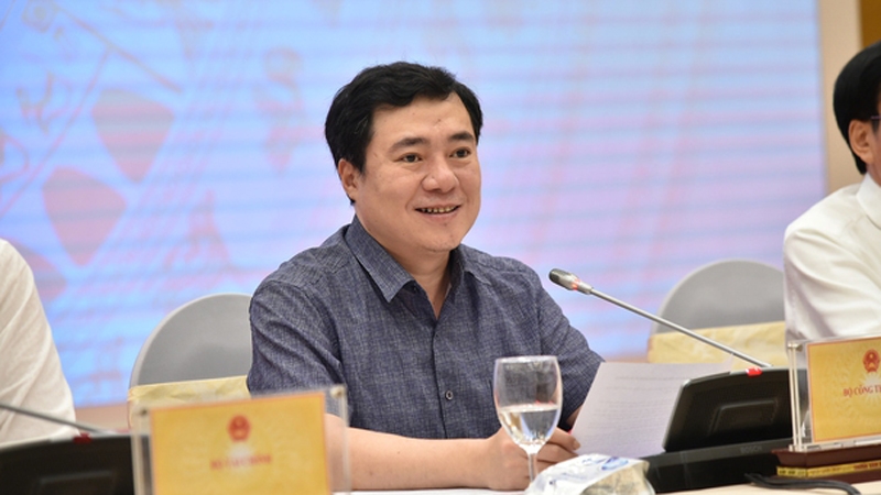 Thứ trưởng Bộ Công Thương Nguyễn Sinh Nhật Tân phát biểu tại Họp báo Chính phủ thường kỳ tháng 4/2024. (Ảnh: VGP)