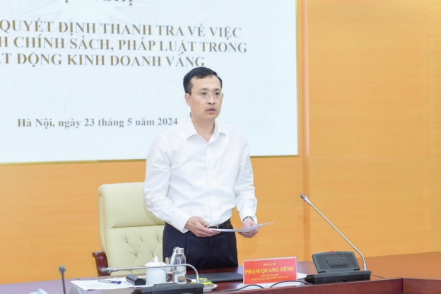 Phó Thống đốc NHNN Phạm Quang Dũng chủ trì buổi công bố với sự tham dự của đại diện Thanh tra Chính phủ, Bộ Công an, Bộ Tài chính, Bộ Công thương; các thành viên Đoàn Thanh tra; đại diện một số đơn vị liên quan của NHNN và các đối tượng thanh tra. (Ảnh: SBV)