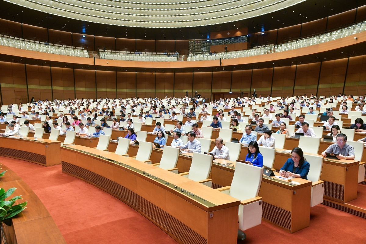 Quang cảnh phiên họp