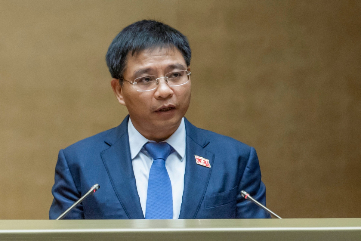 Bộ trưởng GTVT Nguyễn Văn Thắng trình bày báo cáo nghiên cứu tiền khả thi dự án đầu tư xây dựng đường cao tốc Bắc - Nam phía Tây đoạn Gia Nghĩa (Đắk Nông) - Chơn Thành (Bình Phước).