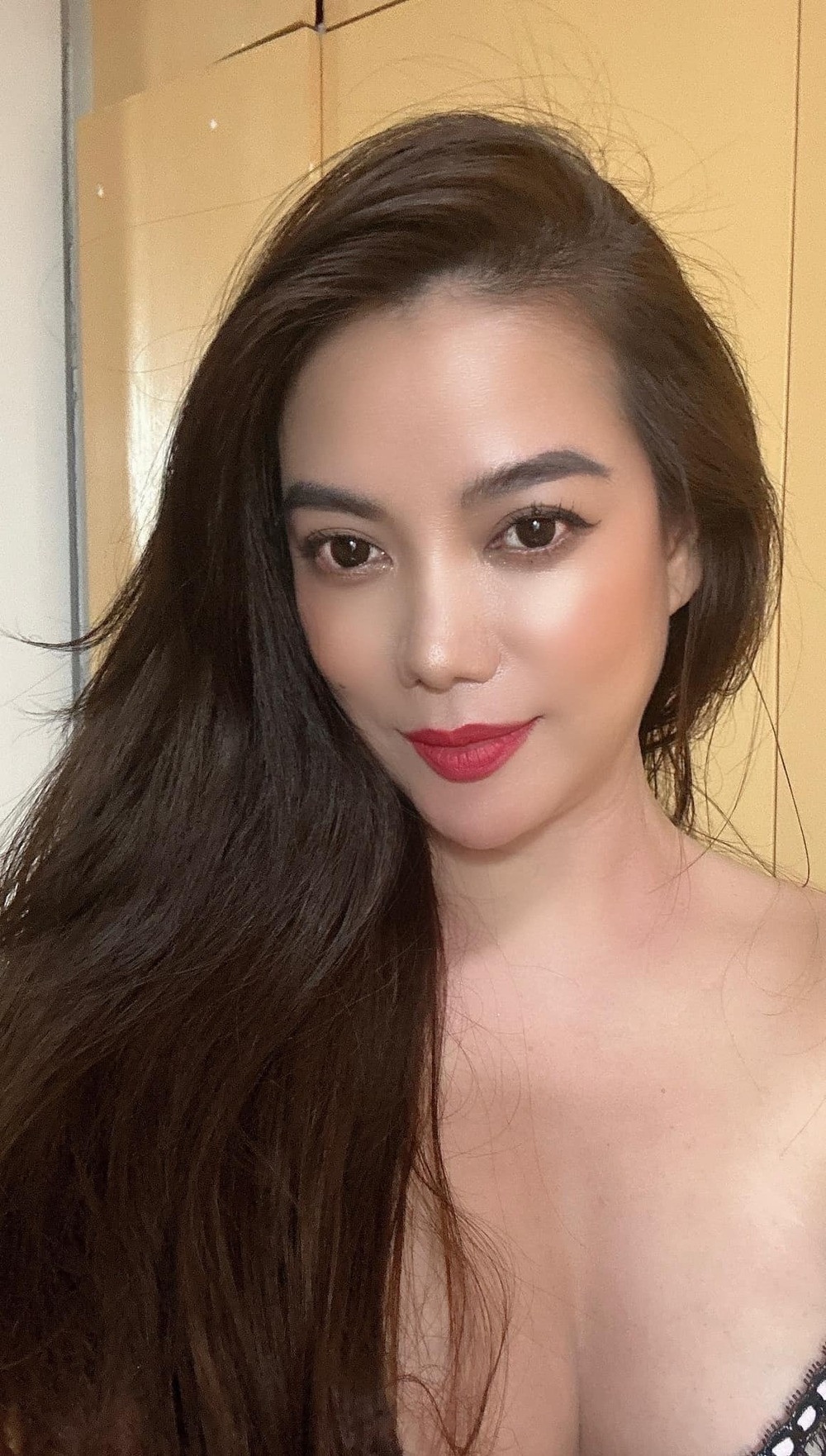Trương Ngọc Ánh quan niệm: "Nếu biết mình đúng, đừng phí thời gian để chứng minh cho mọi người. Nếu biết mình sai đừng phí thời gian để giả bộ mình đúng. Nếu thấy mình cần giúp đỡ đừng sĩ diện, hãy nhờ giúp đỡ. Luôn luôn nhớ rằng đời quá ngắn, do đó không được suy nghĩ tiêu cực".