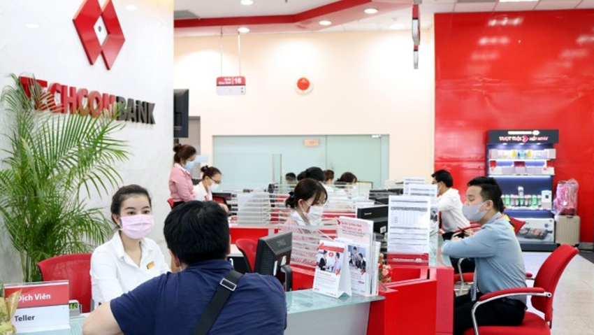 Liên tiếp trong 2 ngày, Techcombank tăng lãi suất huy động từ 0,1 - 0,4 điểm phần trăm - Ảnh: N.H