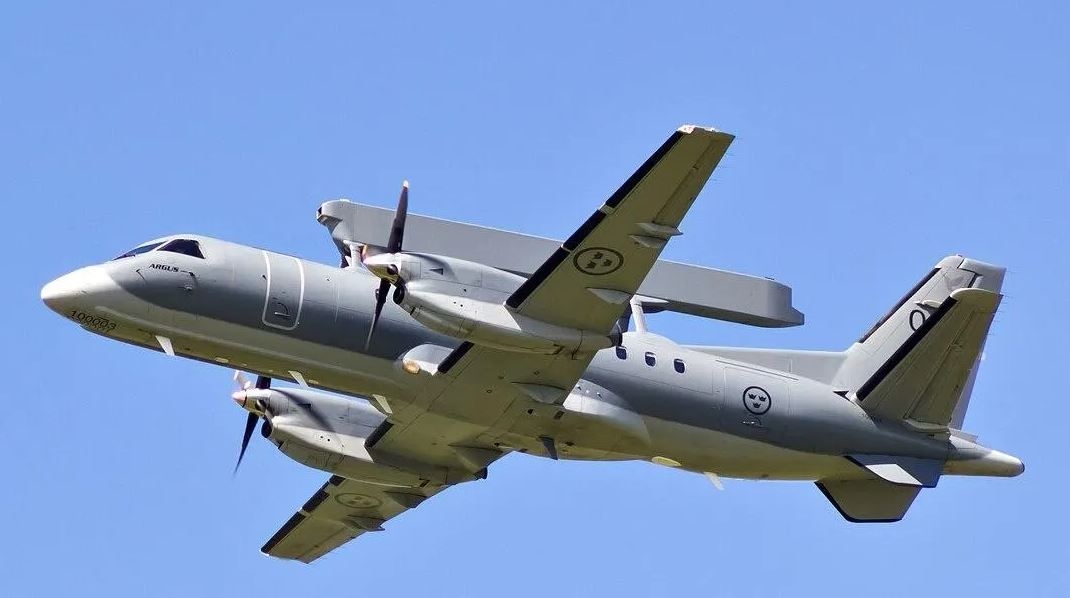 Máy bay cảnh báo sớm trên không Saab 340 Thụy Điển hỗ trợ Ukraine. Ảnh: Wkimedia Commons