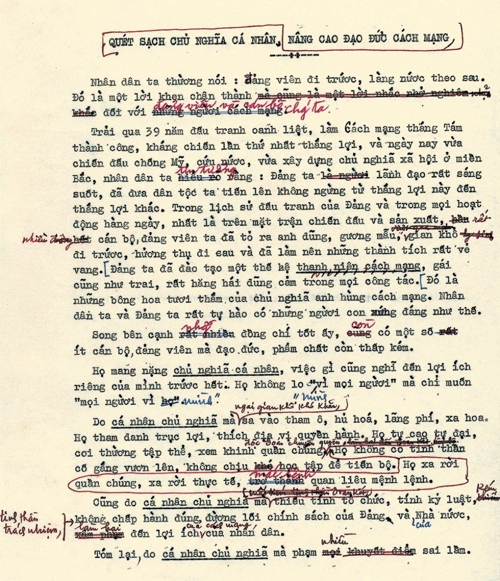 Một trang bản thảo bài viết của Chủ tịch Hồ Chí Minh: "Nâng cao đạo đức cách mạng, quét sạch chủ nghĩa cá nhân" (3/2/1969)