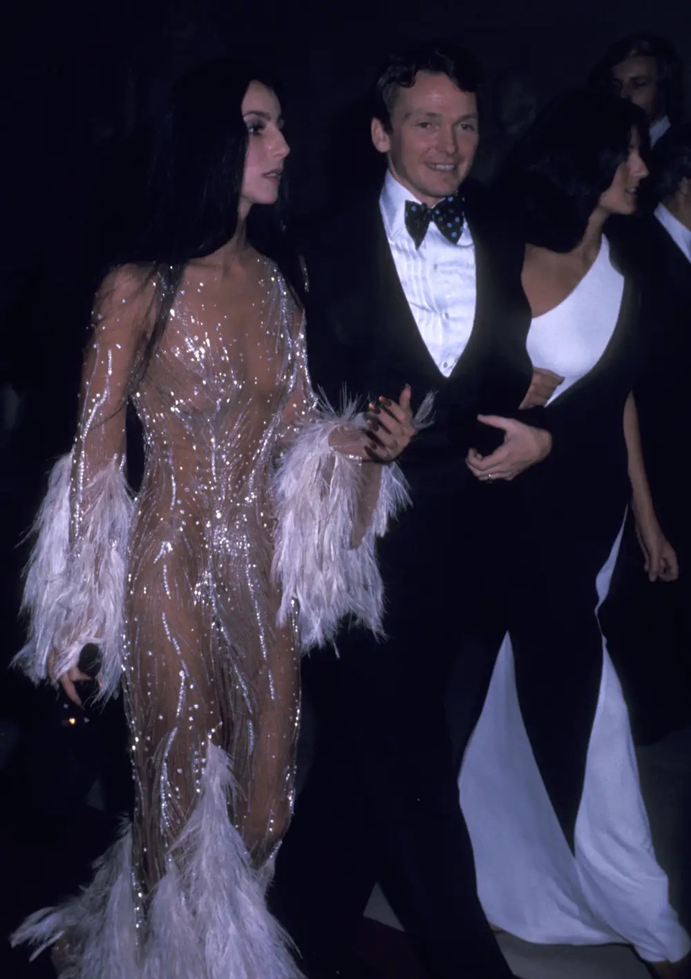Danh ca Cher và nhà thiết kế Bob Mackie tham dự Met Gala năm 1974
