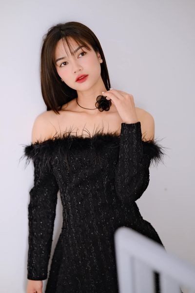Anh Đào cũng không giấu chuyện tình đẹp với một đồng nghiệp tên Anh Tuấn. Bạn trai của nữ diễn viên sinh năm 1993, từng học khoa Diễn viên truyền hình tại Đại học Sâu khấu điện ảnh Hà Nội và đang hoạt động với vai trò người mẫu, MC và diễn viên trong một số MV. Họ yêu nhau được hơn 2 năm. 