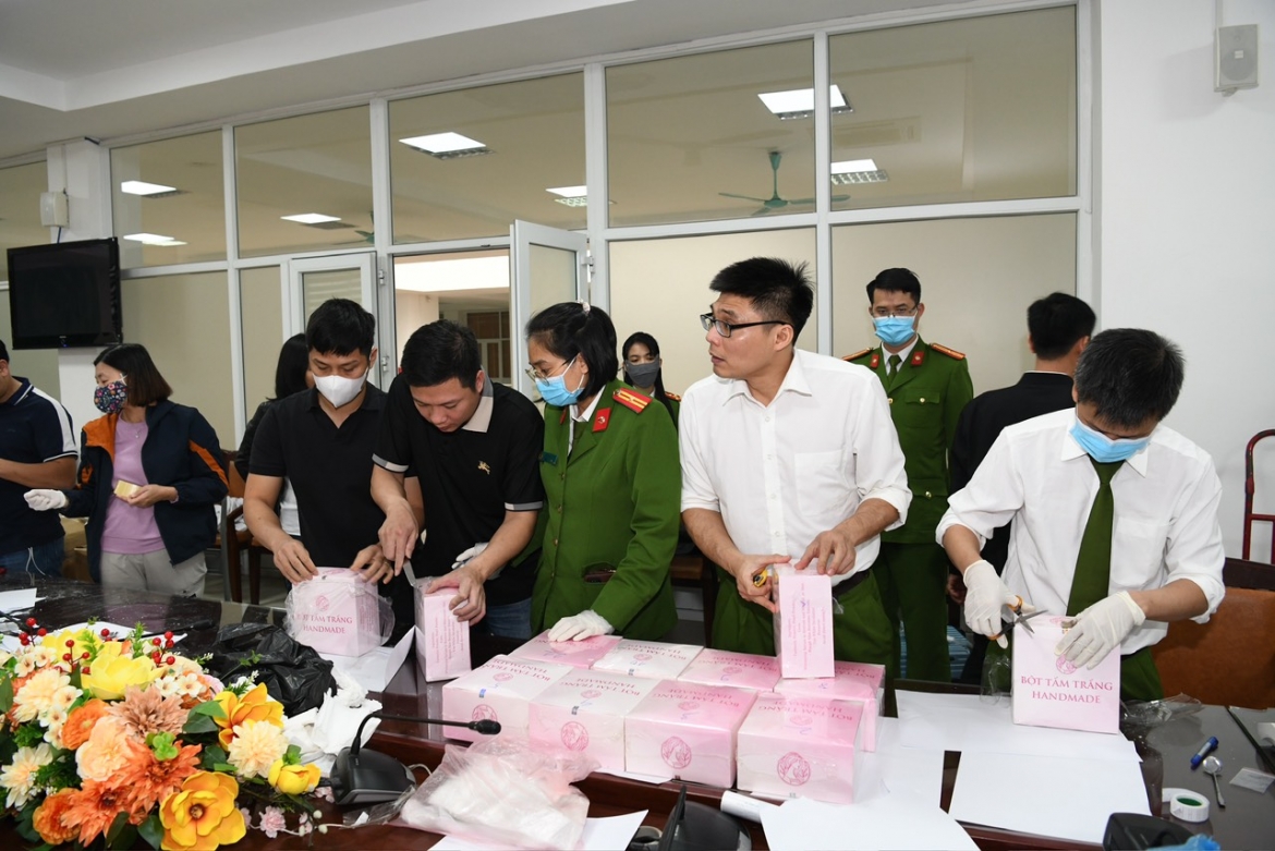 Ma tuý được "đội lốt" trong hộp sữa