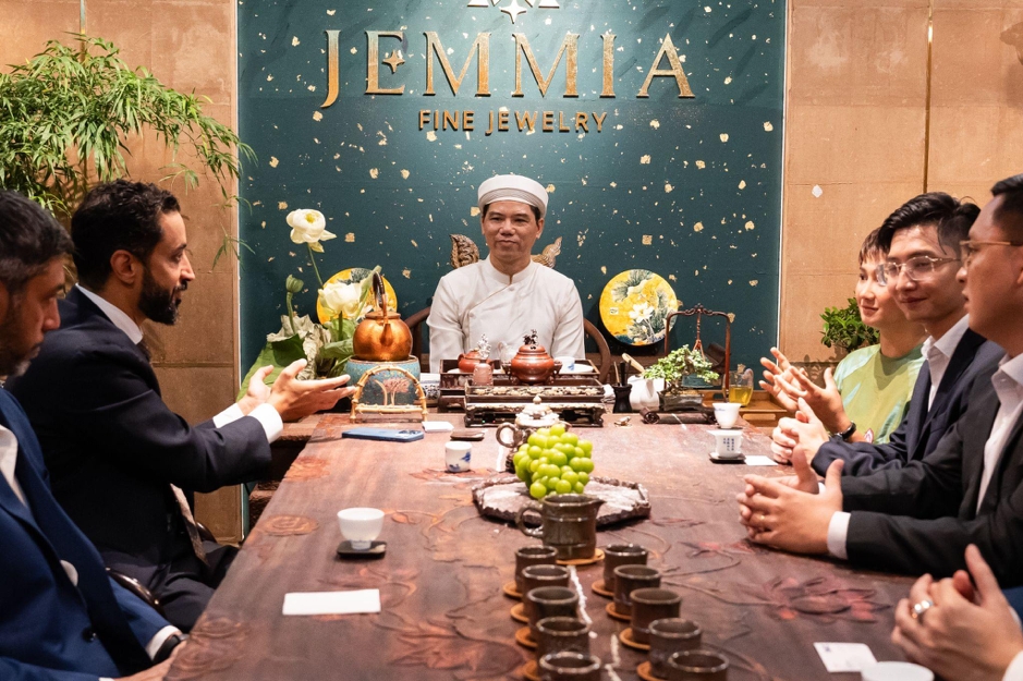 Cuộc trao đổi thảo luận diễn ra thành công tốt đẹp giữa Jemmia Diamond và DMCC